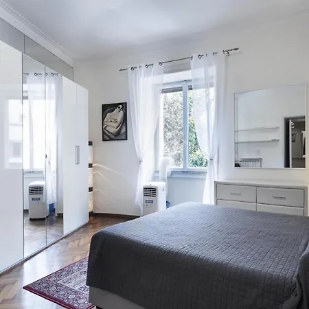 Don Morosini - Al Vaticano Apartment *