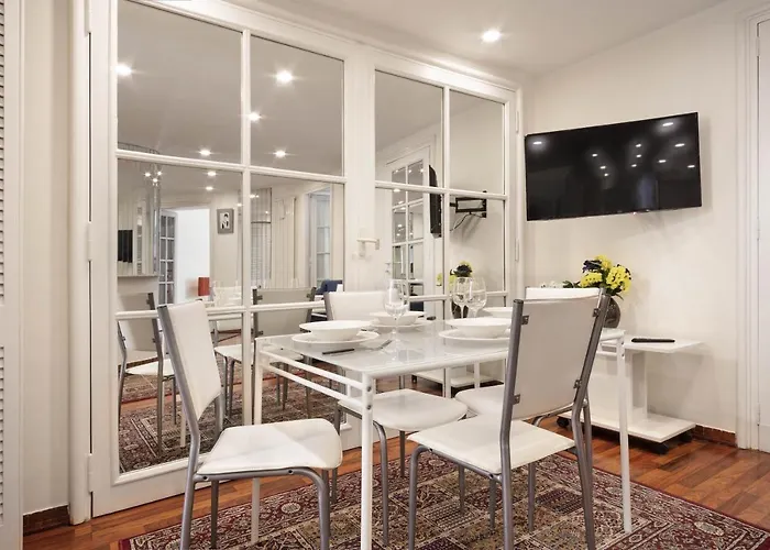 Don Morosini - Al Vaticano Lägenhet