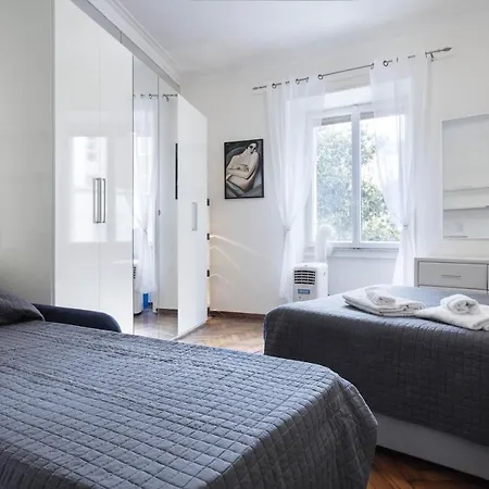 Don Morosini - Al Vaticano Apartment *